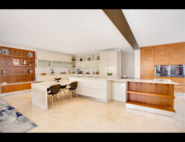 6 BEDROOM HOUSE FOR SALE IN DAINFERN VALLEY ESTATE